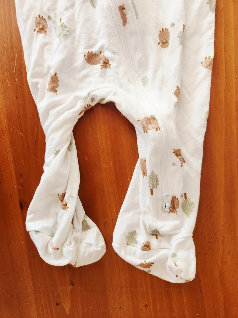 NWOT Milkberry 3-6 Month Bamboo Highland Cow/Yak Print Footie